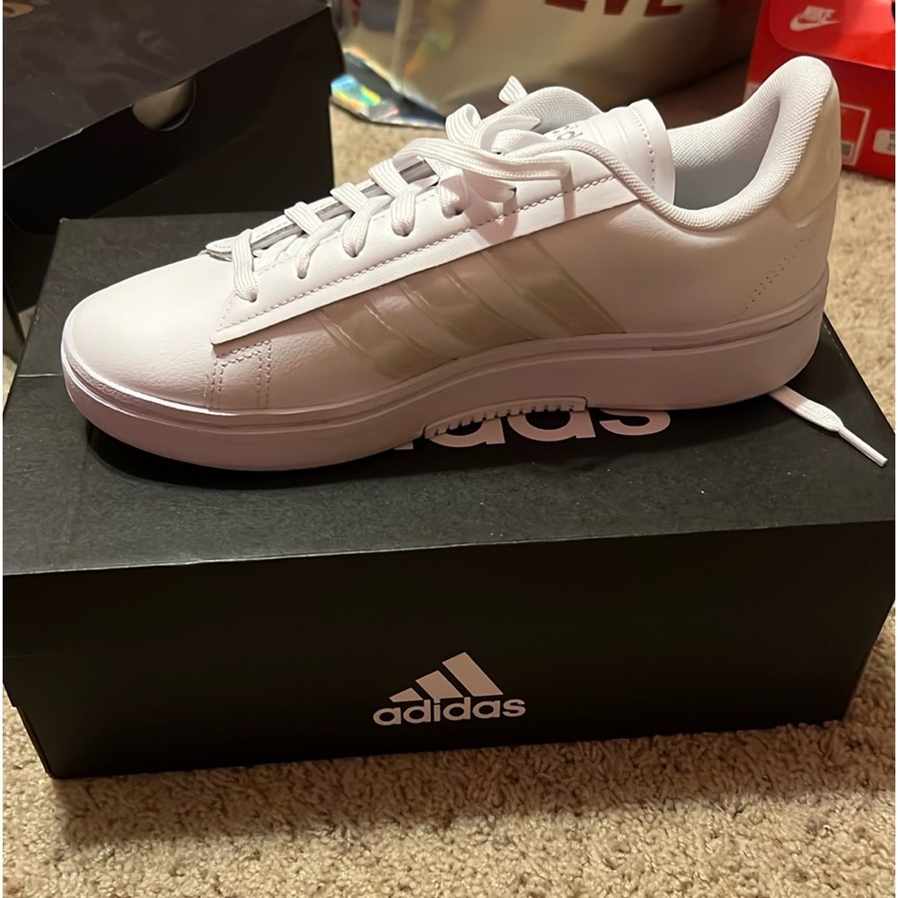 Grand Court Alpha Adidas Sneakers